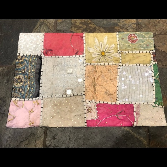 NIEMAN MARCUS - placemats/table top - Picture 2 of 3